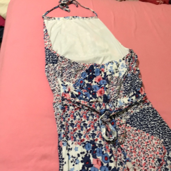 Clothes - Picture 3 of 3